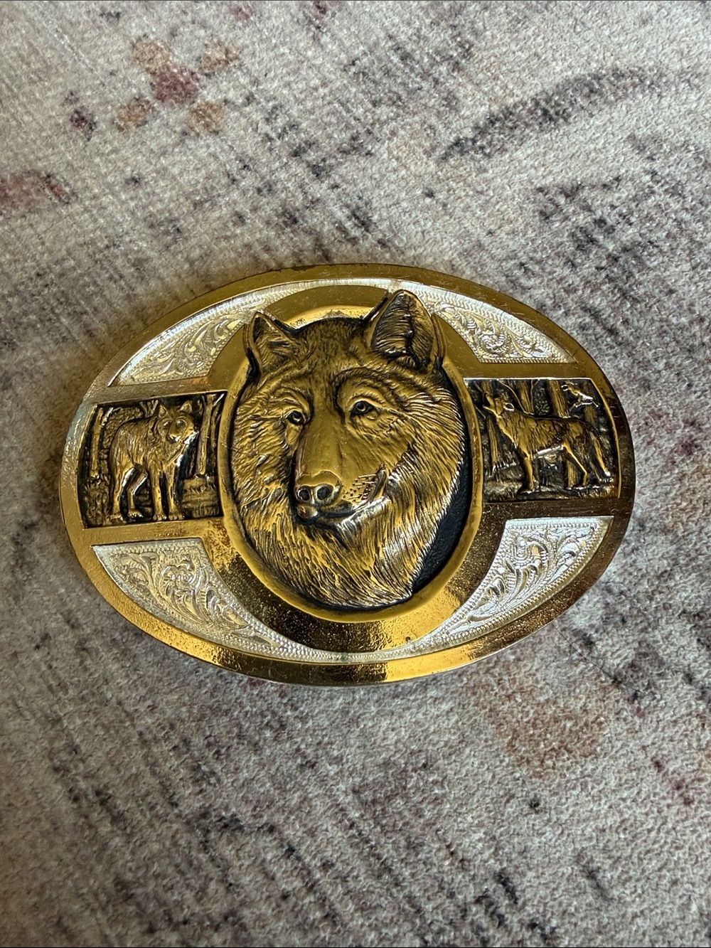 Montana Silversmiths Wolf Belt Buckle